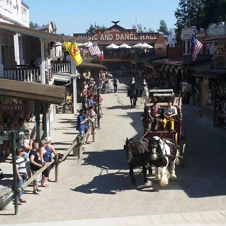 Ferienhaus An Der Westernstadt In エーギング エクステリア 写真